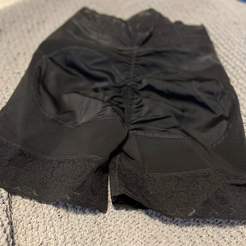 Shapewear - Picture 3 of 3